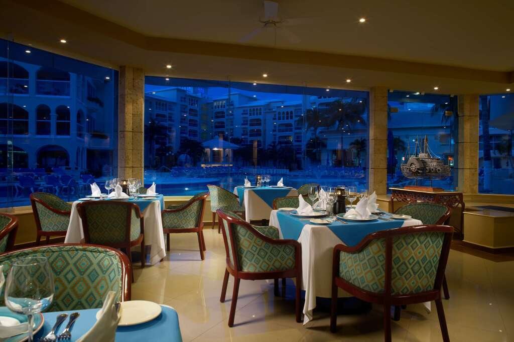 Hotel Occidental Costa Cancún Salon