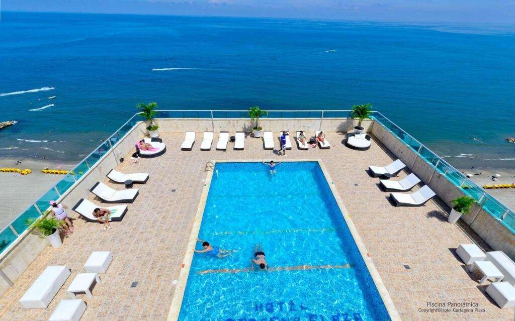 Hotel cartagena Plaza Piscina2